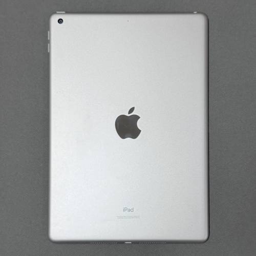 90% New Apple iPad 7 32GB Wi-Fi Silver Color 7th Gen 第七代