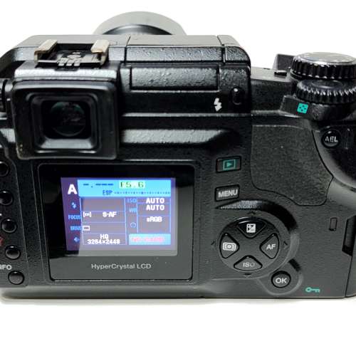 Olympus E300 E-300 + Zuiko Digital 14-45mm F3.5-5.6 Lens