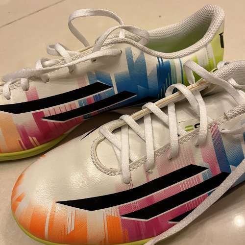 Adidas Boots Shoes 鞋 (100% New)