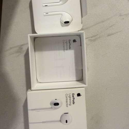 Apple Lightning 有線耳機 全新