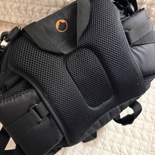 Lowepro Inverse 100 AW