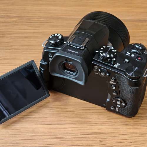 Panasonic FZ1000 M2 25-400mm