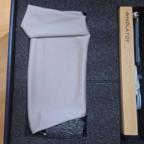 哥斯拉樹脂夜燈