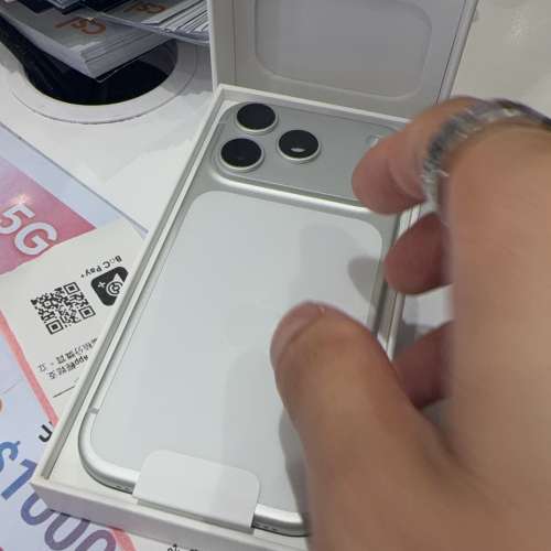 出售Iphone 17 pro 系列（即日開盒激活）