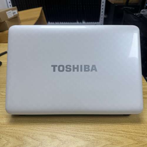 Toshiba Satellite L740 (Core i3 / 14" 高清 / Win 11 / 永久Office / SSD)