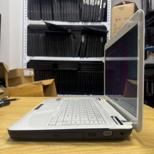 Toshiba Satellite L740 (Core i3 / 14" 高清 / Win 11 / 永久Office / SSD)