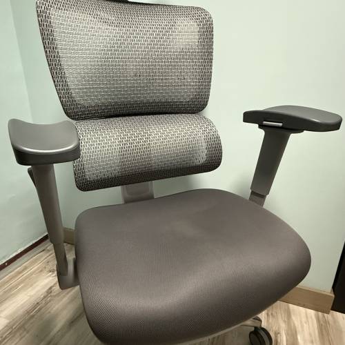 i-Rocks T07 NEO 人體工學辦公網椅 淺灰色