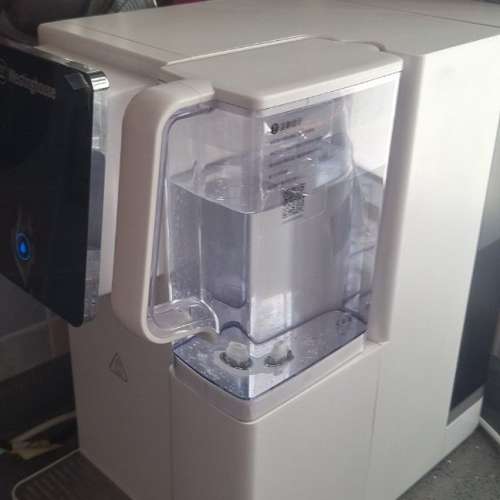 Westinghouse 冷熱淨水器(剛換 濾芯）