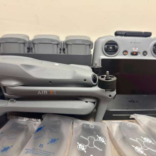 DJI Air 3S Drone Fly More Combo 不是 mini 5 pro, air 3, mavic 4 pro