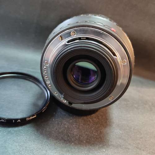 Pentax F 28-80mm 3.5-4.5 lens