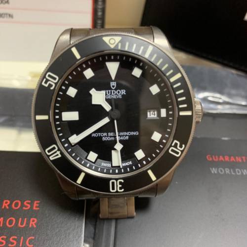 自售帝舵領潛黑鈦土豆領潛系列帶高檔表盒