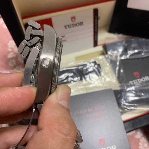 自售帝舵領潛黑鈦土豆領潛系列帶高檔表盒