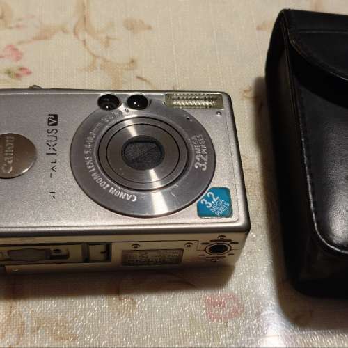 Canon digital IXUS V3 camera