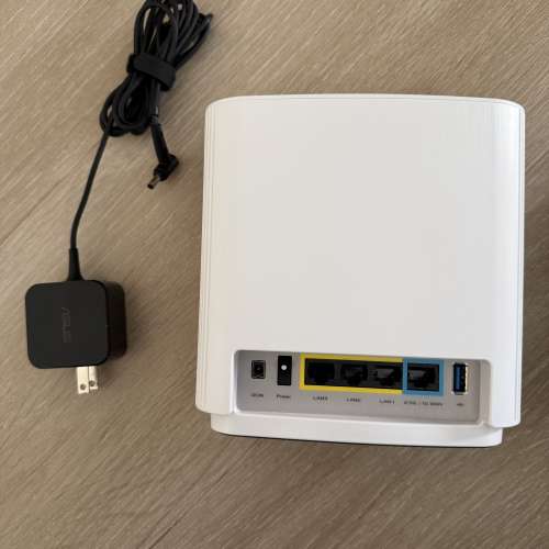 Asus XT8 (WiFi 6E) + BD4 (WiFi 7)