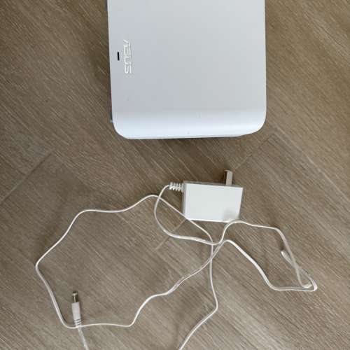 Asus XT8 (WiFi 6E) + BD4 (WiFi 7)