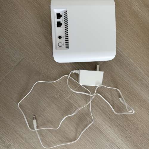 Asus XT8 (WiFi 6E) + BD4 (WiFi 7)