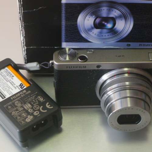 Fujfilm XF1 銀黑色