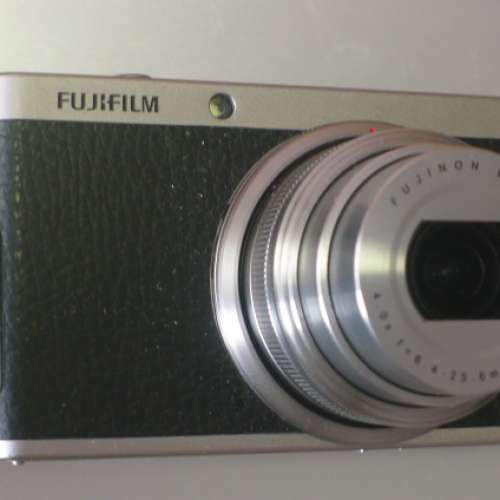 Fujfilm XF1 銀黑色