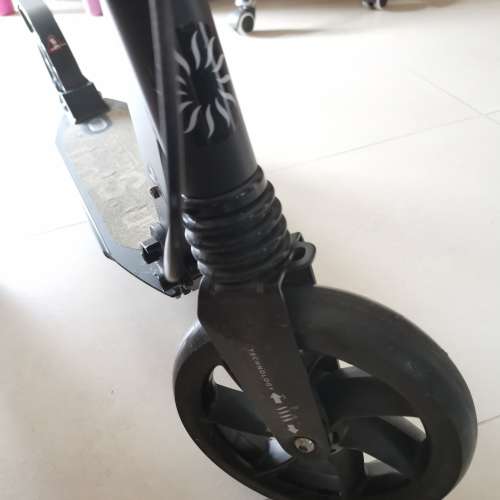 成人中童滑板車 前後避震 性能良好