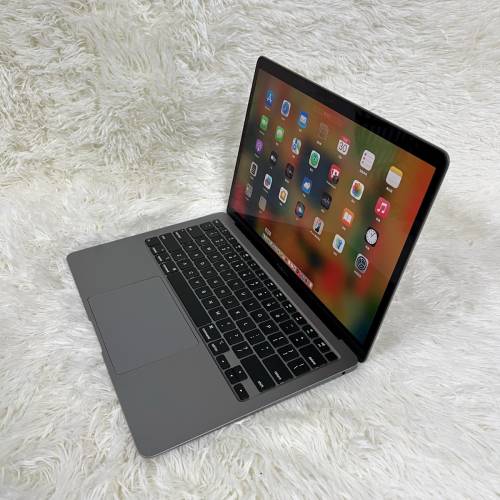 Apple MacBook Air 13" 2020年 🔋95% /8GB RAM /256GB SSD /CPU i3 /深空灰色 /帶埋...