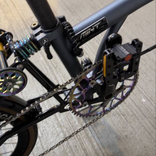 放9成新mint 國布摺車