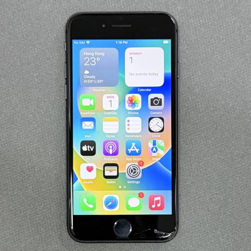 Apple iPhone 8 64GB Black Color (屏幕右下角有破裂 所有功能操作正常 83%電池健...