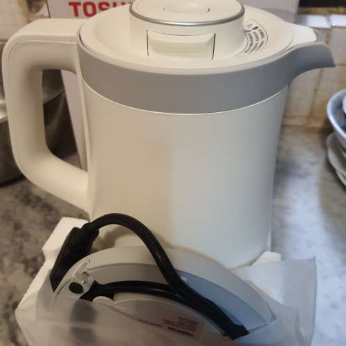 無線雙層電熱水壺-附可鎖壺蓋(1.5公升)