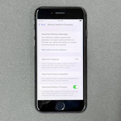 Apple iPhone 8 64GB Black Color 黑色 所有功能操作正常 屏幕有花見相片