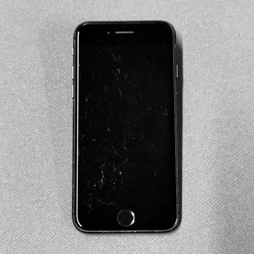 Apple iPhone 8 64GB Black Color 黑色 所有功能操作正常 屏幕有花見相片