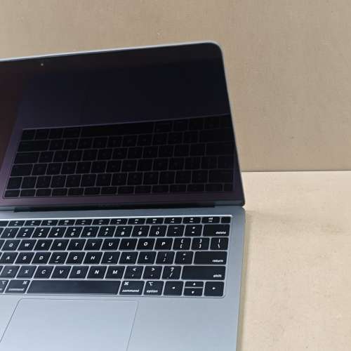 [二手速放] 蘋果 MacBook Pro 2017 13吋 型號MRE82LLA 8+128G 荃灣站交收