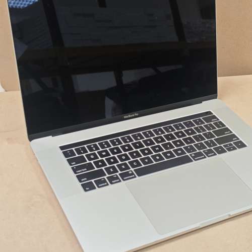 [二手放售] 蘋果 MacBook Pro 2017 15吋 型號MPTR2LLA 16+256G 大屏幕 荃灣站交收