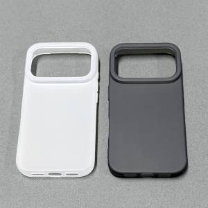 iPhone 17 Pro 磨砂透白 及 磨砂透黑 軟身機殼各一個 iPhone soft case