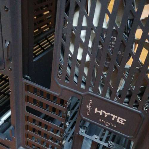 魚缸ATX 機箱 （HYTE Y60）