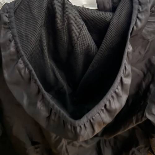 Puma女裝黑色風褸外套s碼（只限葵涌交收或順豐到付