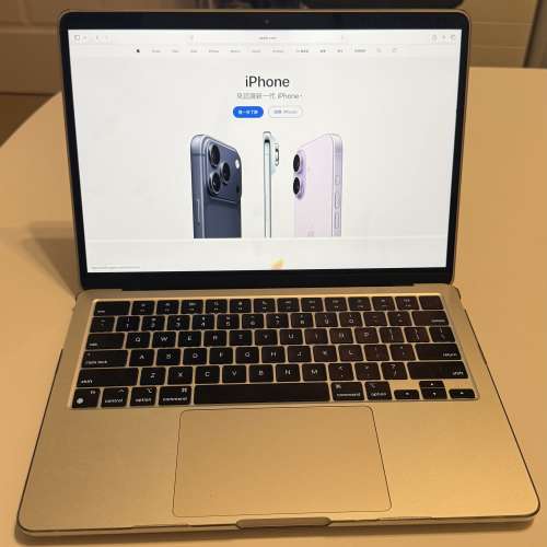 MacBook Air (M2) 13.6