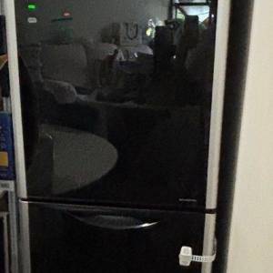 Whatsap 5994-7683搬屋出售變頻日立牌三門自動製冰極慳電可協助報上gogovan