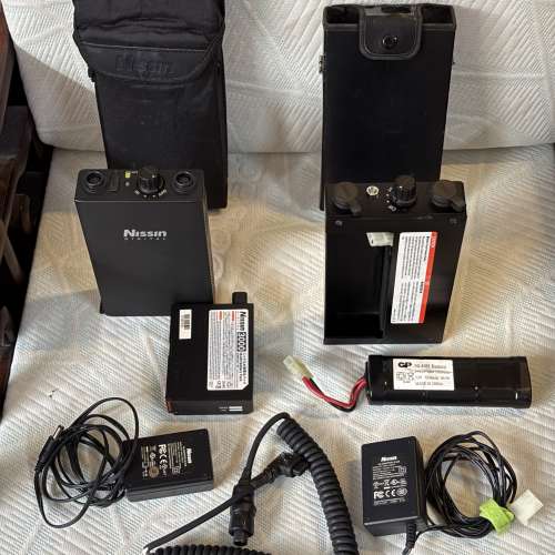 Nissin 閃燈電池盒