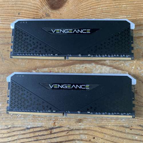 Corsair Vengeance RGB DDR4 3600MHz C18 16G (8G x 2) RAM