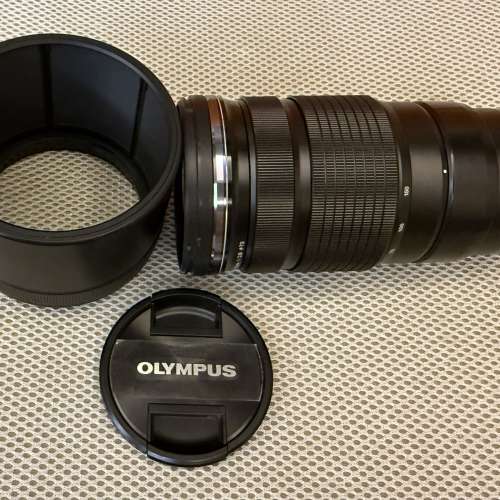 OLYMPUS  ED 40-150 f2.8 PRO