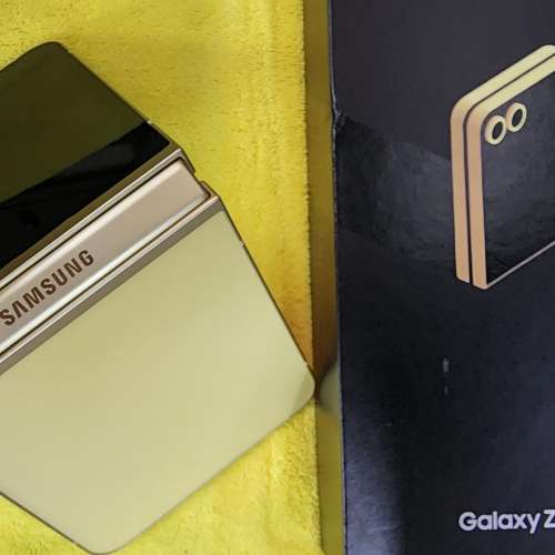 Samsung Galaxy Flip 6(12+256GB)港版清倉陳列品(前屏及機身有花損)