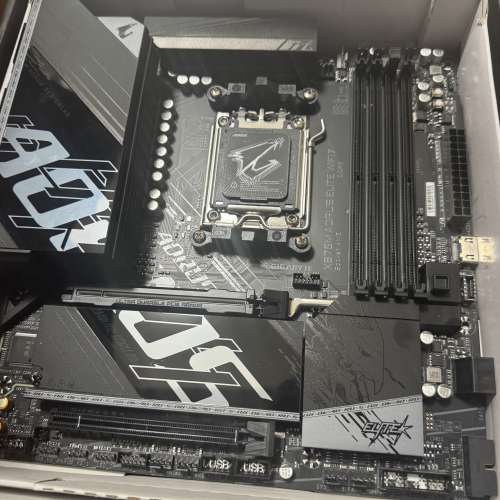 99% New Gigabyte X870M AORUS ELITE WIFI7 mATX