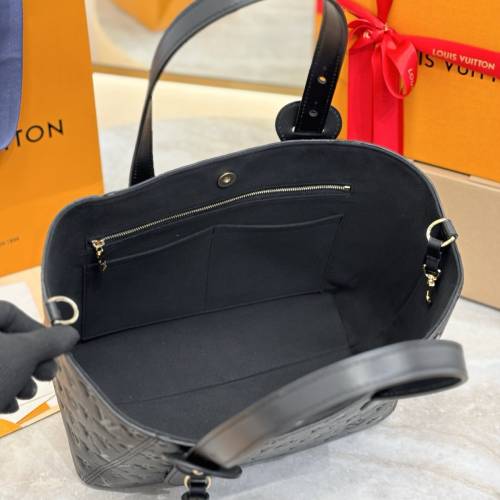 LV LOUIS VUITTON  ALL IN ONE 手袋 黑色