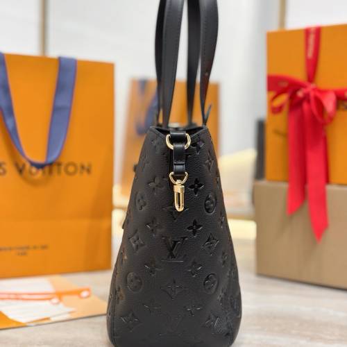 LV LOUIS VUITTON  ALL IN ONE 手袋 黑色