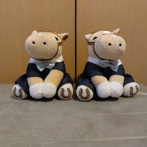 65折 全新 馬場有禮 The Ponyland牛仔服造型系列(女) - 小馬毛公仔 (米白色)(18cm) 大