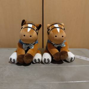 58折 全新 馬場有禮 The Ponyland牛仔服造型系列(男) - 小馬毛公仔 (咖啡色)(13cm) 細