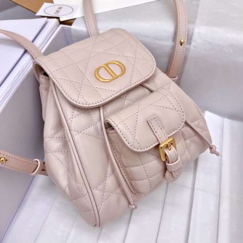 Dior Caro 雙肩背包