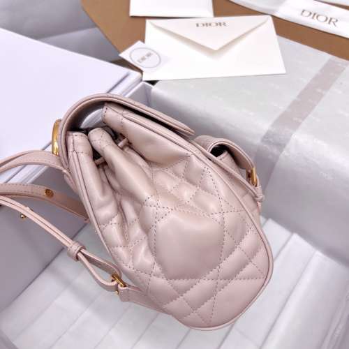 Dior Caro 雙肩背包