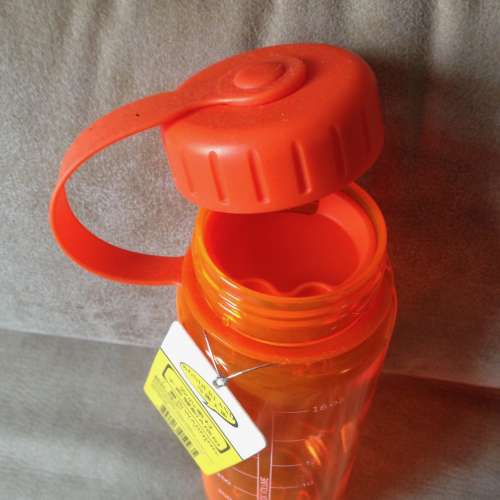 🏊 WONDERLAND Water Bottle BPA Free FDA Approved NEW 全新 水瓶 🏃