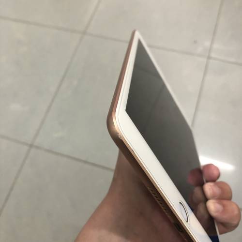 Rose gold - Full set 92%new iPad mini 5 64gb wifi only one month warranty