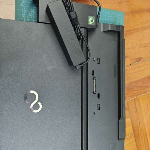 Fujitsu E 546 with docking